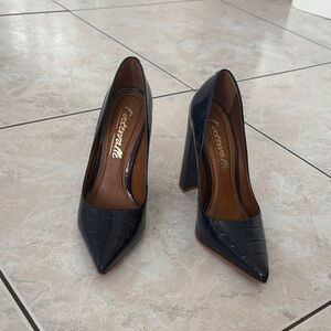 L’Intervalle Navy Patent Leather Heels